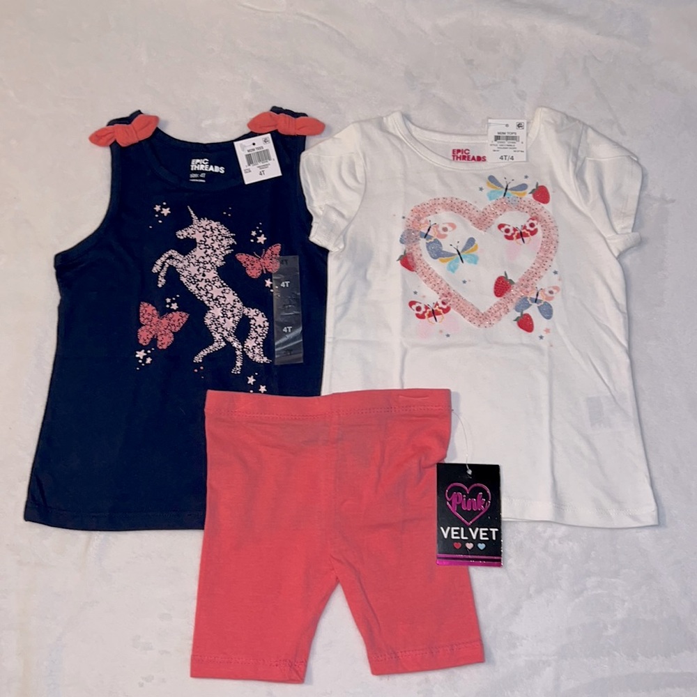 Girl’s t-shirts and shorts bundle